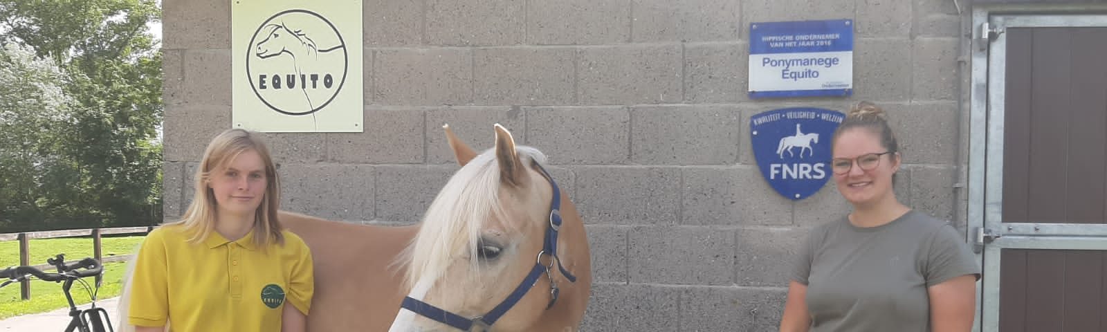 nova en Iris van ponymanege Equito